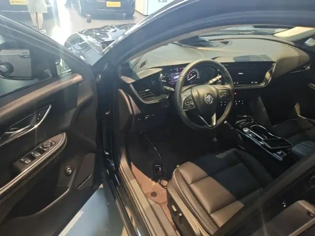 Buick Envision Plus — Фото автомобиля 15