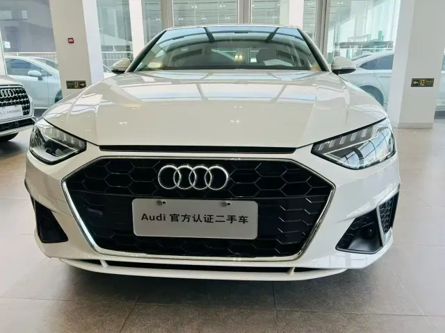 Audi A4L — Фото автомобиля 2
