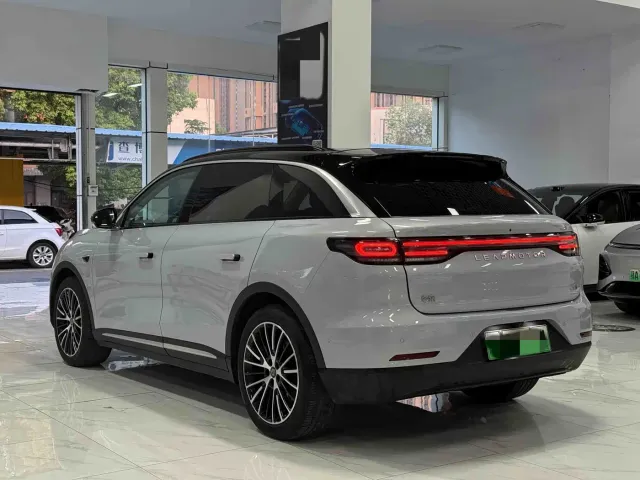 Leapmotor C11 — Фото автомобиля 11