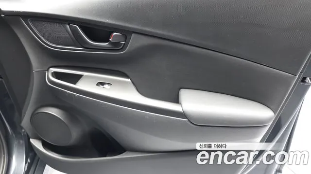 Hyundai Kona — Фото автомобиля 14