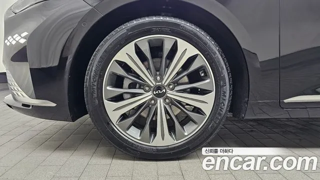 Kia K8 Signature — Фото автомобиля 4