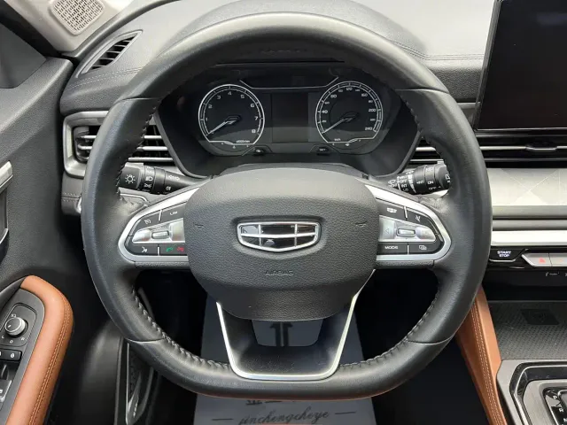 Geely Vision X6 — Фото автомобиля 10