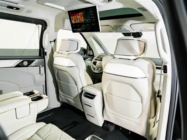 Volvo EM90 — Фото автомобиля 27