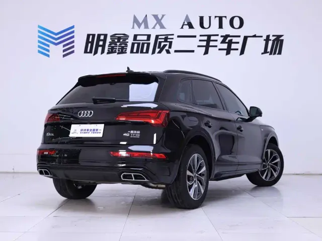 Audi Q5L — Фото автомобиля 7