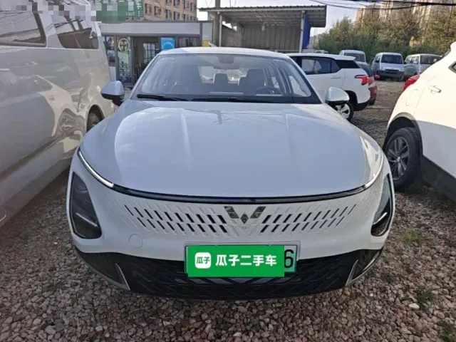 Wuling Starlight — Фото автомобиля 2
