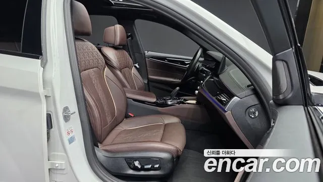 BMW 5-Series 5 серия (G30) 530i xDrive M Sport — Фото автомобиля 11
