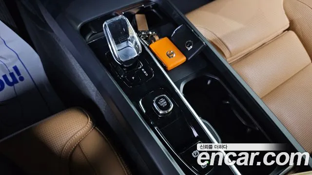 Volvo XC60 Generation 2 — Фото автомобиля 9