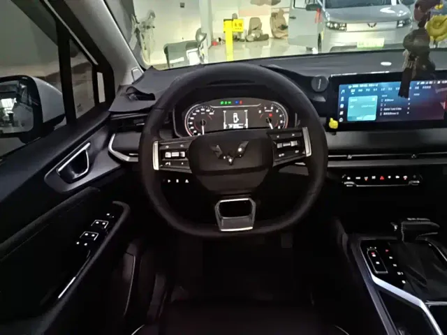 Wuling Jiachen — Фото автомобиля 10