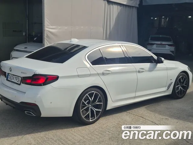 BMW 5 Series G30 — Фото автомобиля 4