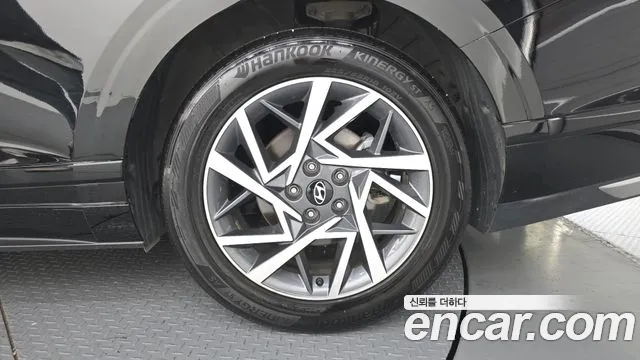Hyundai Grandeur Grandeur (GN7) 2.5 Бензин 2WD — Фото автомобиля 21