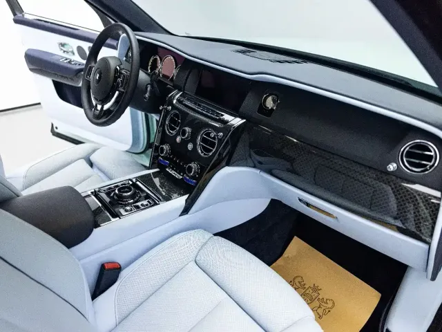 Rolls-Royce Cullinan — Фото автомобиля 15