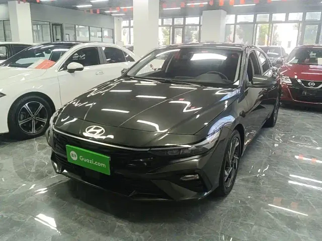 Фотография автомобиля — Hyundai Elantra