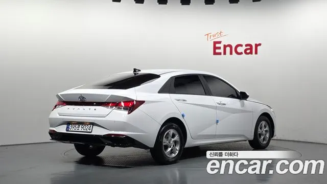 Hyundai Avante — Фото автомобиля 2