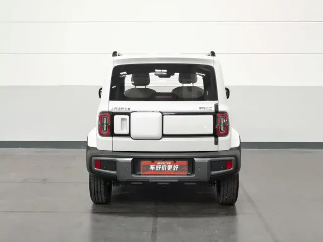 Baojun Yep — Фото автомобиля 4
