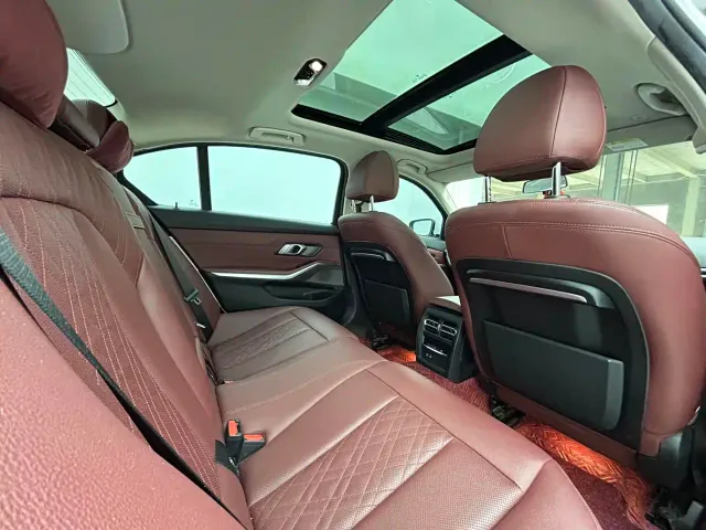 BMW 3 Series — Фото автомобиля 13