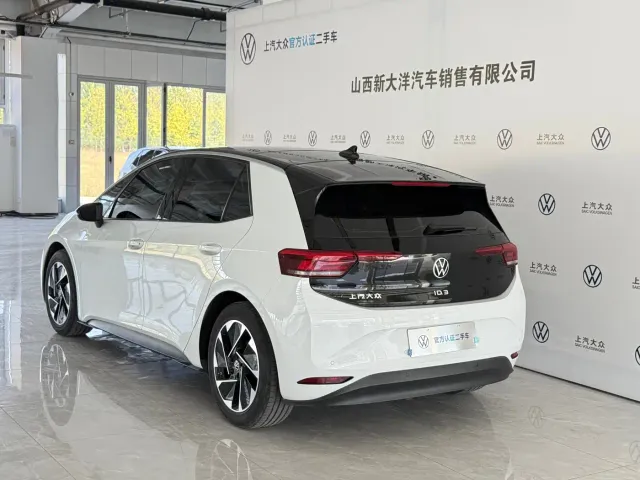 Volkswagen ID.3 — Фото автомобиля 13
