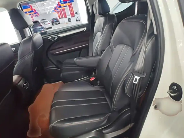 GAC Trumpchi M6 — Фото автомобиля 16