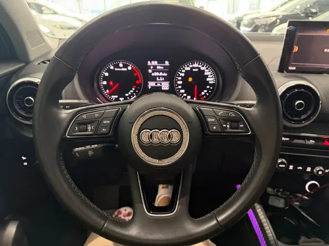 Audi Q2L — Фото автомобиля 13