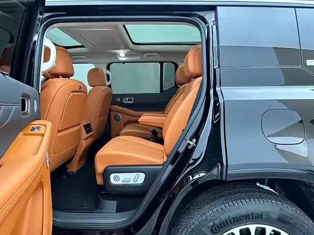 Haval Great Wall H10 — Фото автомобиля 13