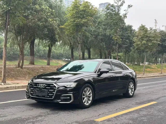 Фотография автомобиля — Audi A6L