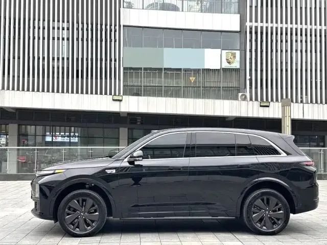 Li Auto L7 — Фото автомобиля 7