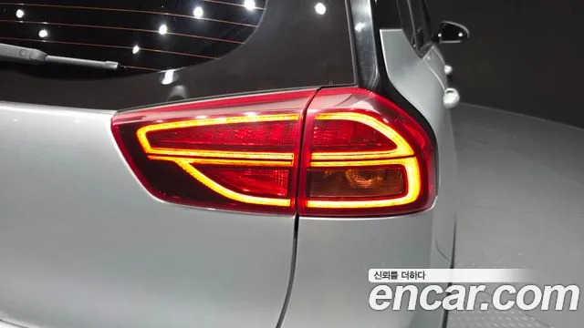Kia Niro — Фото автомобиля 8