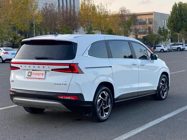 Hyundai Custo — Фото автомобиля 13