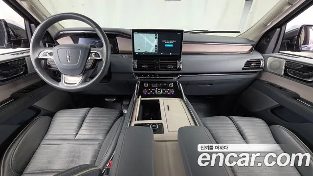 Lincoln Navigator — Фото автомобиля 7