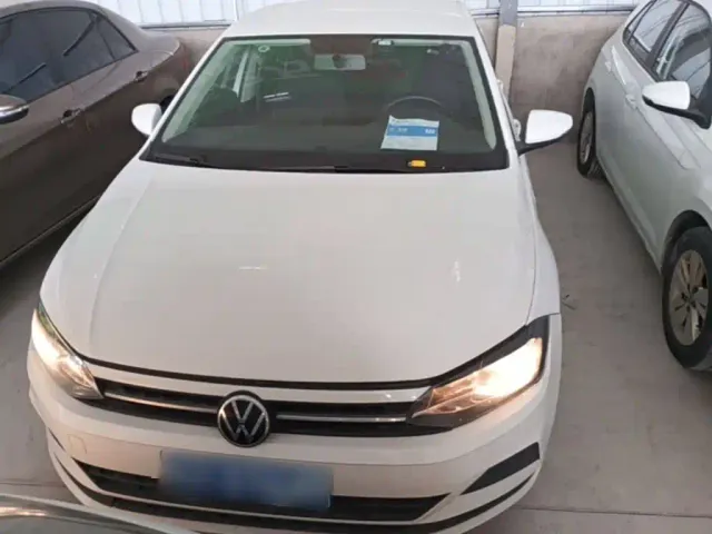 Volkswagen Polo — Фото автомобиля 2