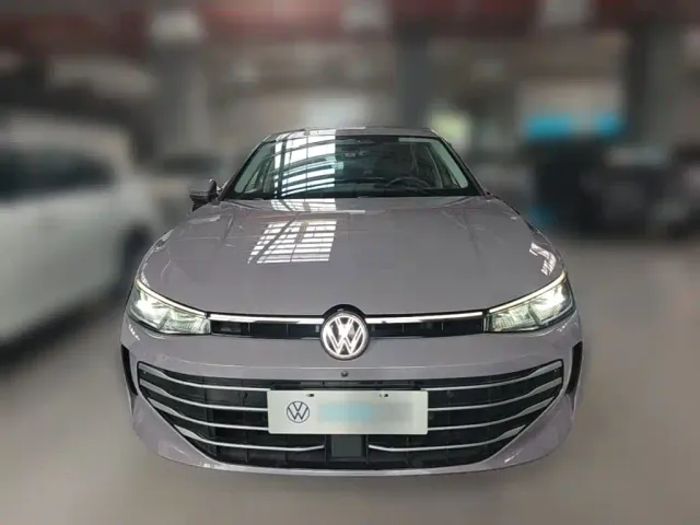 Volkswagen Passat — Фото автомобиля 4