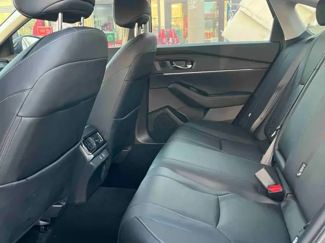 Honda Accord — Фото автомобиля 6