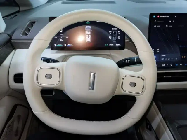 Wey Alpine — Фото автомобиля 10