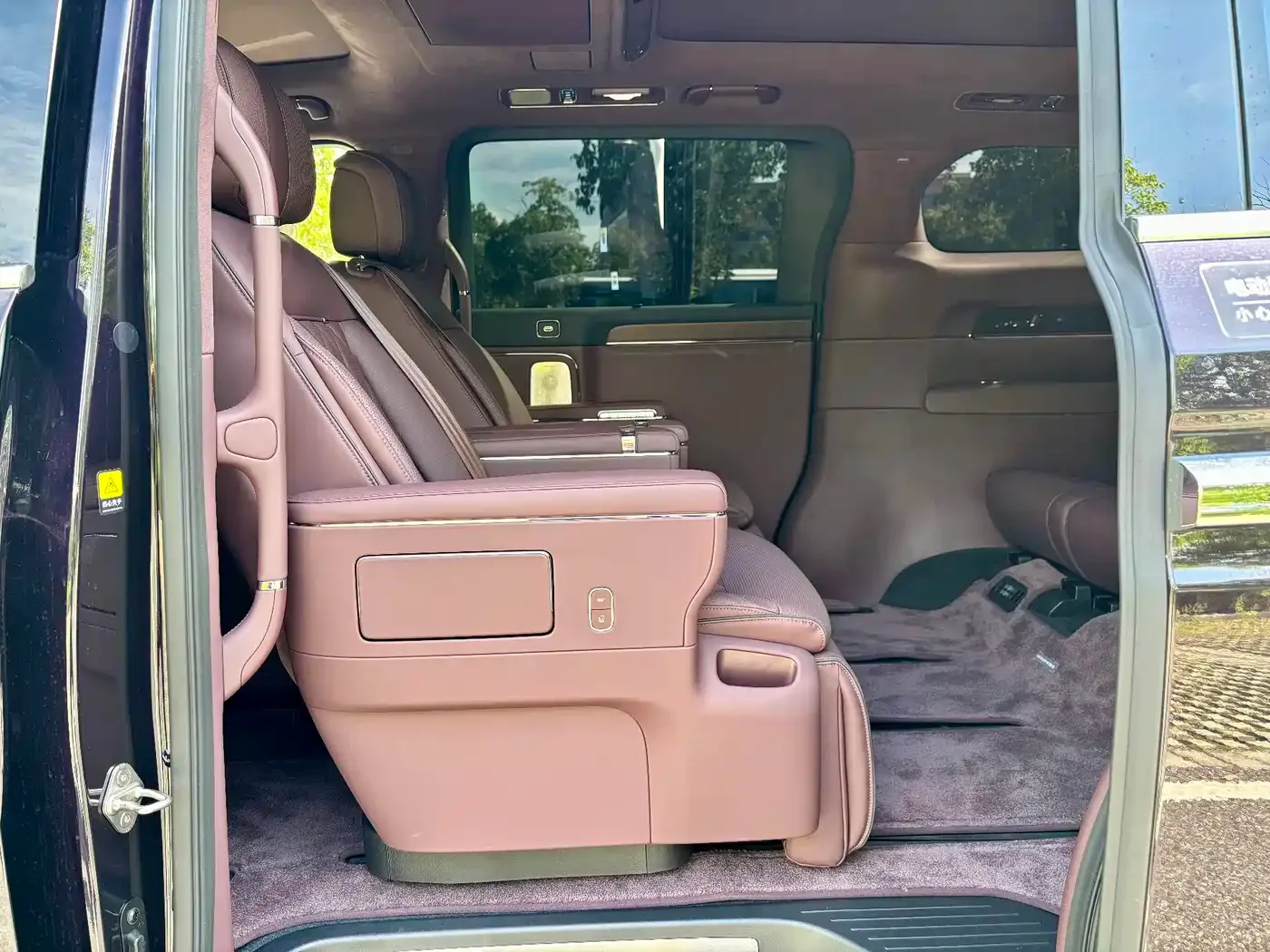 Zhijie Zunjie MPV 2026 Model High-End Edition — Фото автомобиля 10