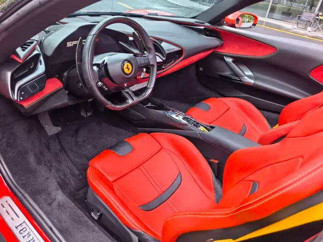 Ferrari SF90 — Фото автомобиля 6
