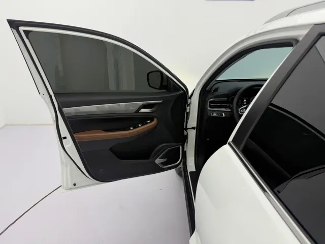 Geely Vision X6 — Фото автомобиля 24