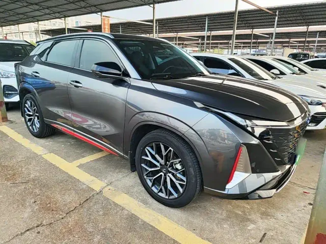 Changan Z6 — Фото автомобиля 3