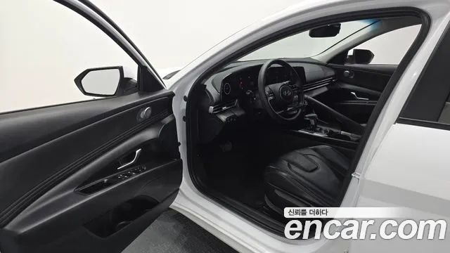 Hyundai Avante CN7 — Фото автомобиля 15