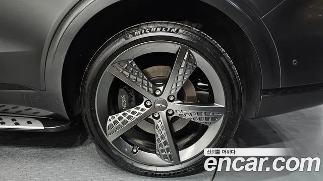 Genesis GV70 2.5T Бензин 2WD — Фото автомобиля 20
