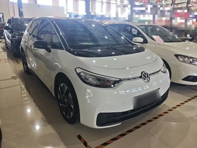 Volkswagen ID.3 — Фото автомобиля 3