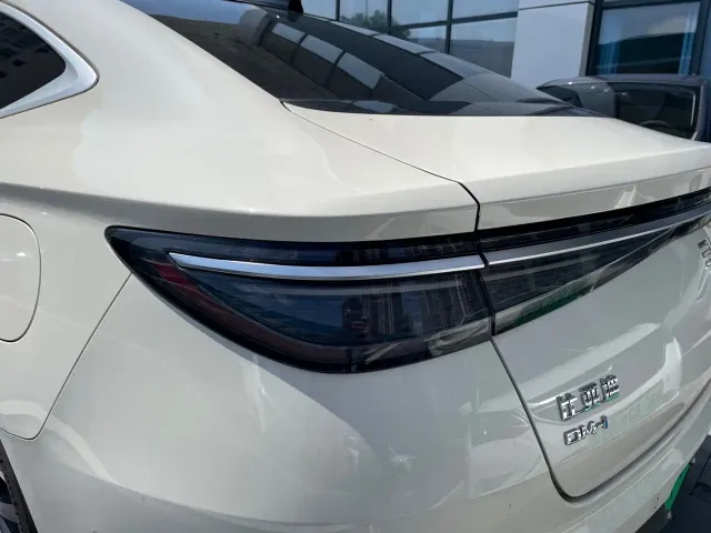 BYD Seal 07 DM-i — Фото автомобиля 6