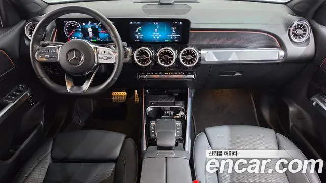 Mercedes-Benz EQB — Фото автомобиля 7