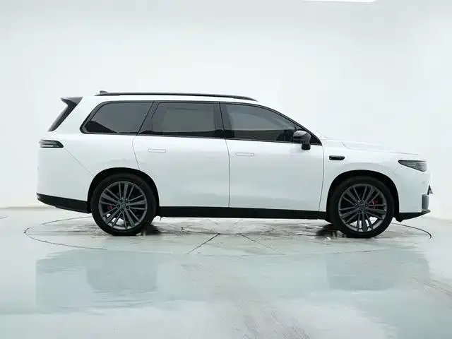 Leapmotor C16 — Фото автомобиля 10
