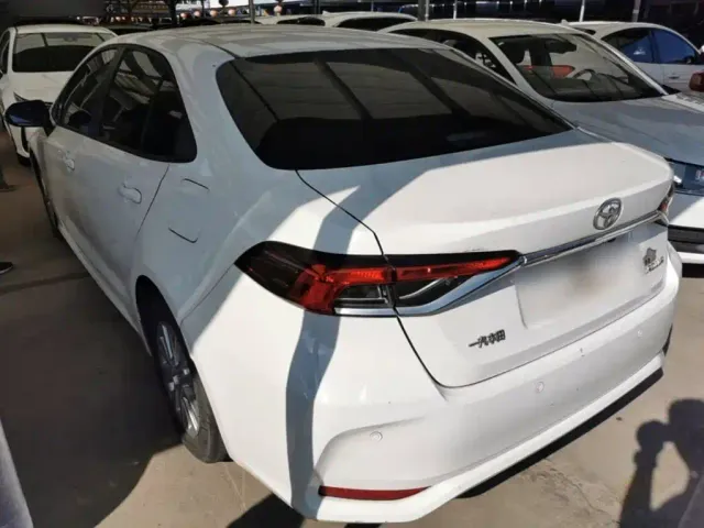 Toyota Corolla — Фото автомобиля 4