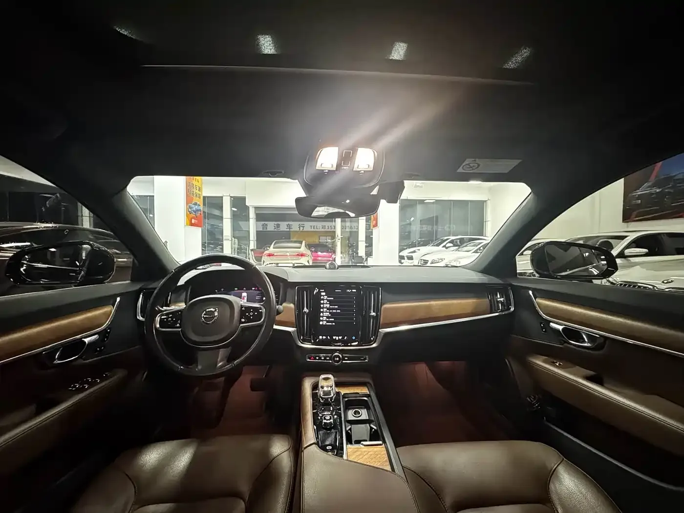 Volvo Volvo S90 2022 B5 Momentum Luxury Edition — Фото автомобиля 5