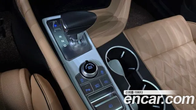 Genesis G70 Новый G70 Бензин 2.5T 2WD — Фото автомобиля 9