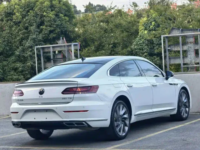 Volkswagen CC — Фото автомобиля 7