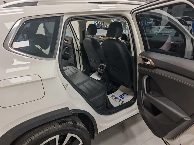 Volkswagen Tharu — Фото автомобиля 11