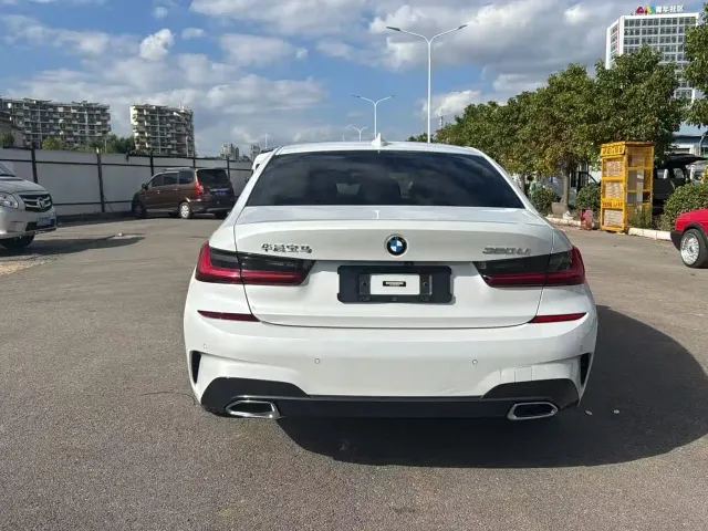 BMW 3 Series — Фото автомобиля 8