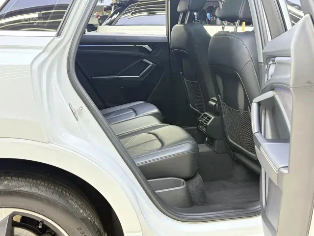 Audi Q3 — Фото автомобиля 14