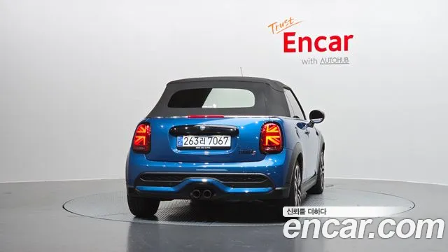 Mini Cooper Convertible — Фото автомобиля 4